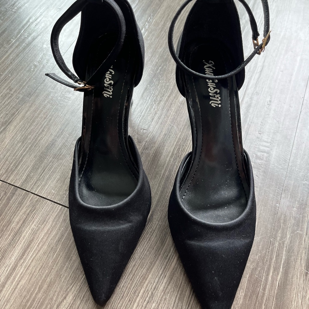 Black Pointed Toe Heels